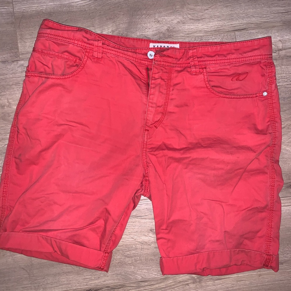 KAPORAL men’s shorts.